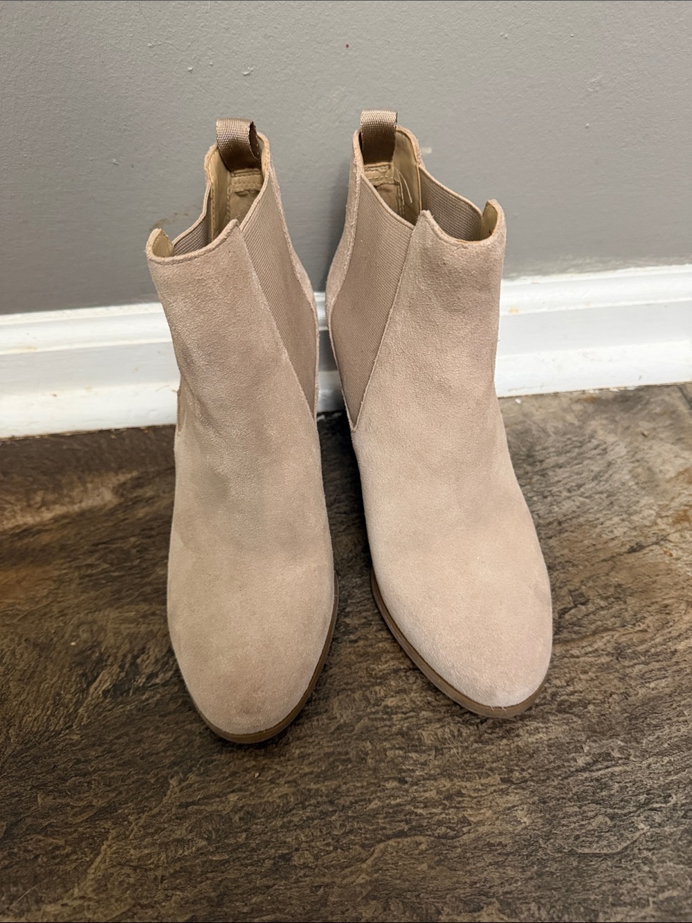 Women’s Suede Chelsea Ankle Boots in Light Taupe